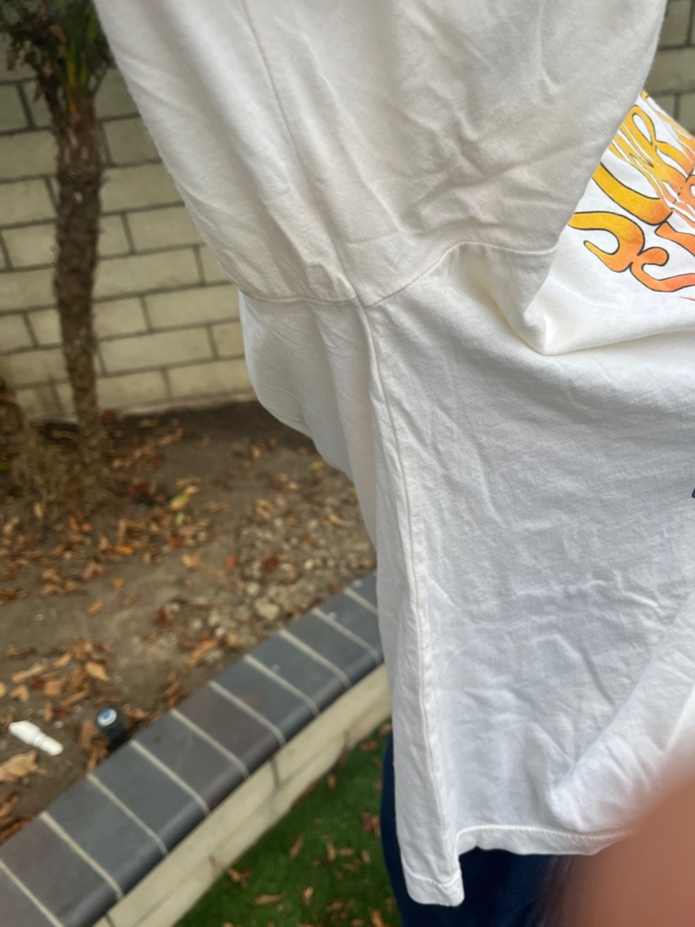 Le Superbe Sunrise Sunset Graphic Tee - White - Picture 6 of 6